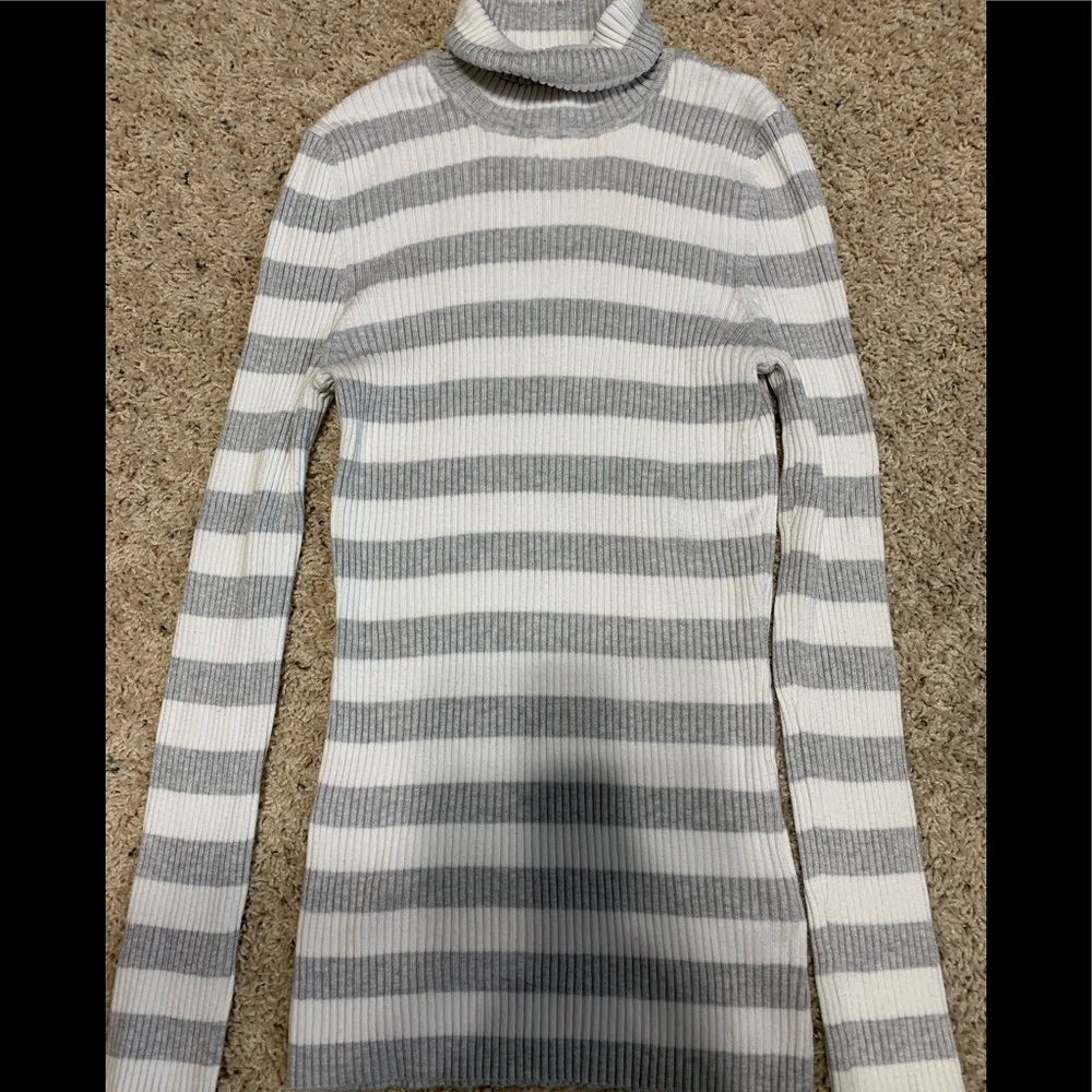 Juniors long sleeve turtle neck